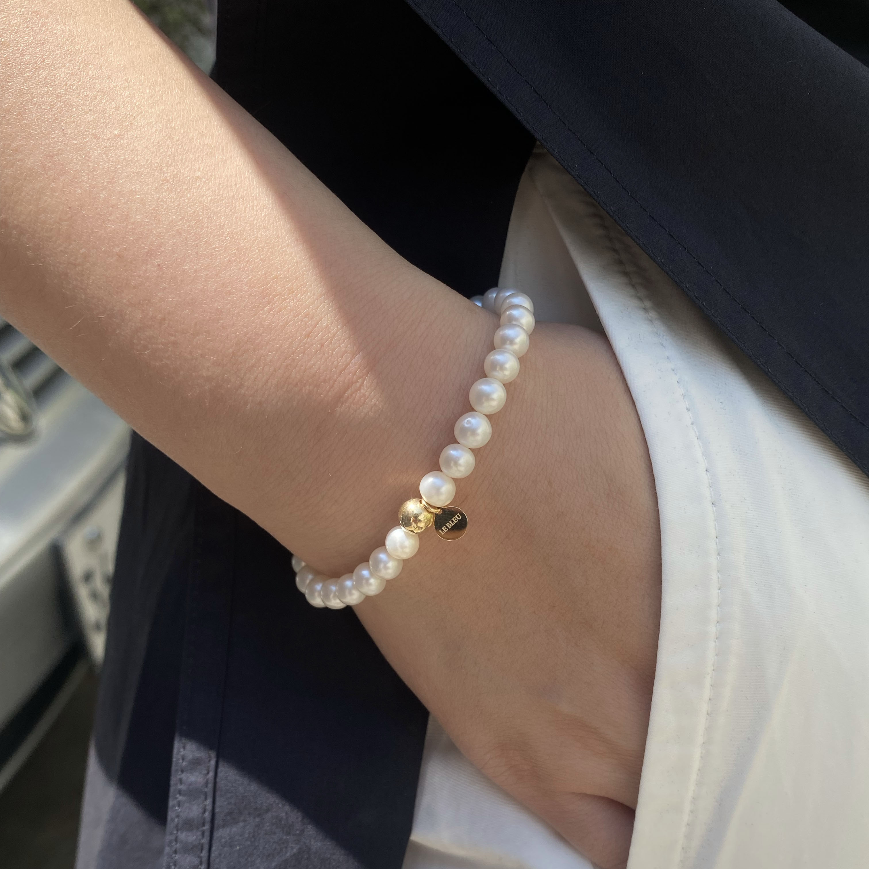 classic pearl bracelet.